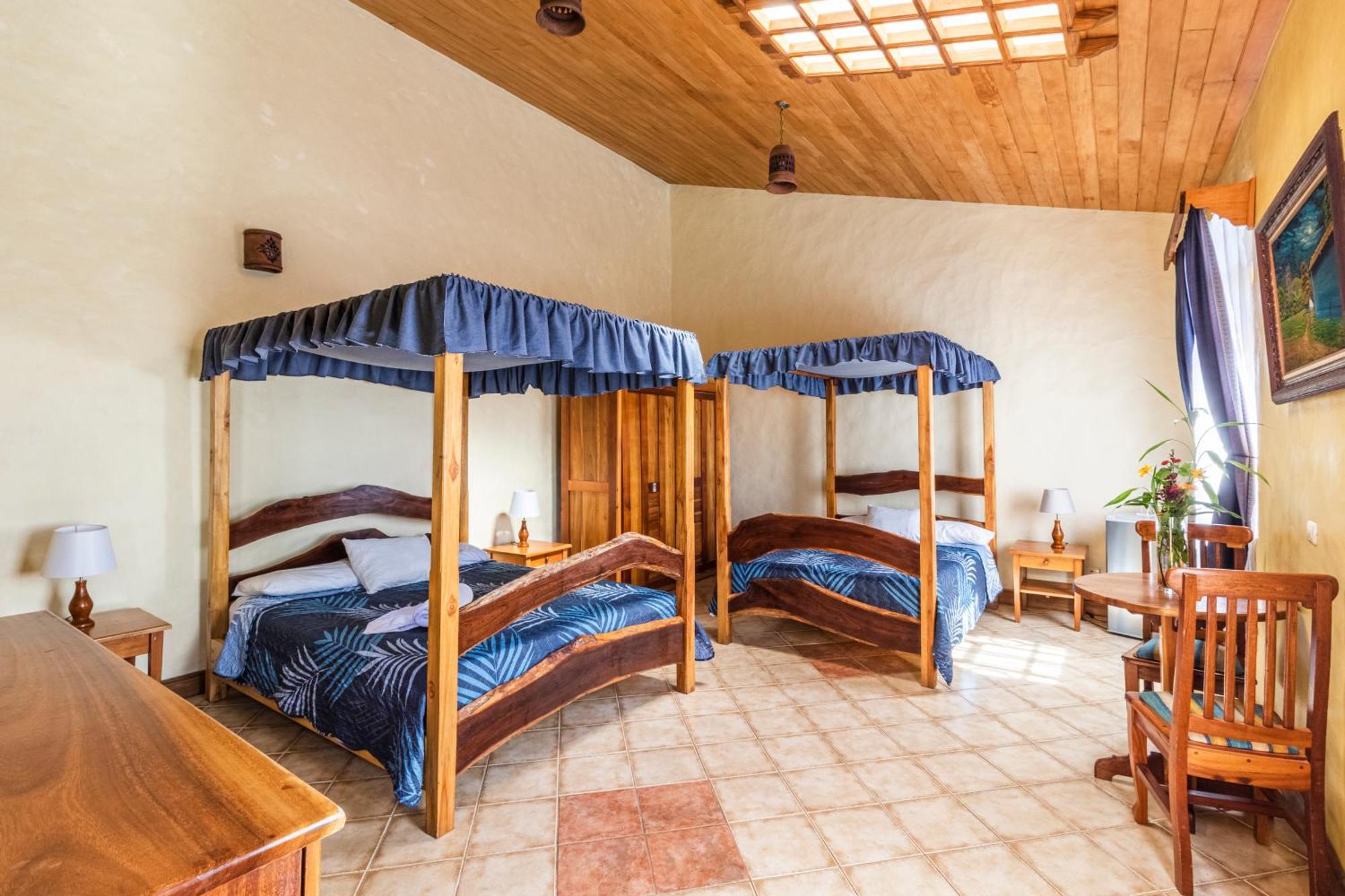 Hotel Claro De Luna Monteverde Екстериор снимка