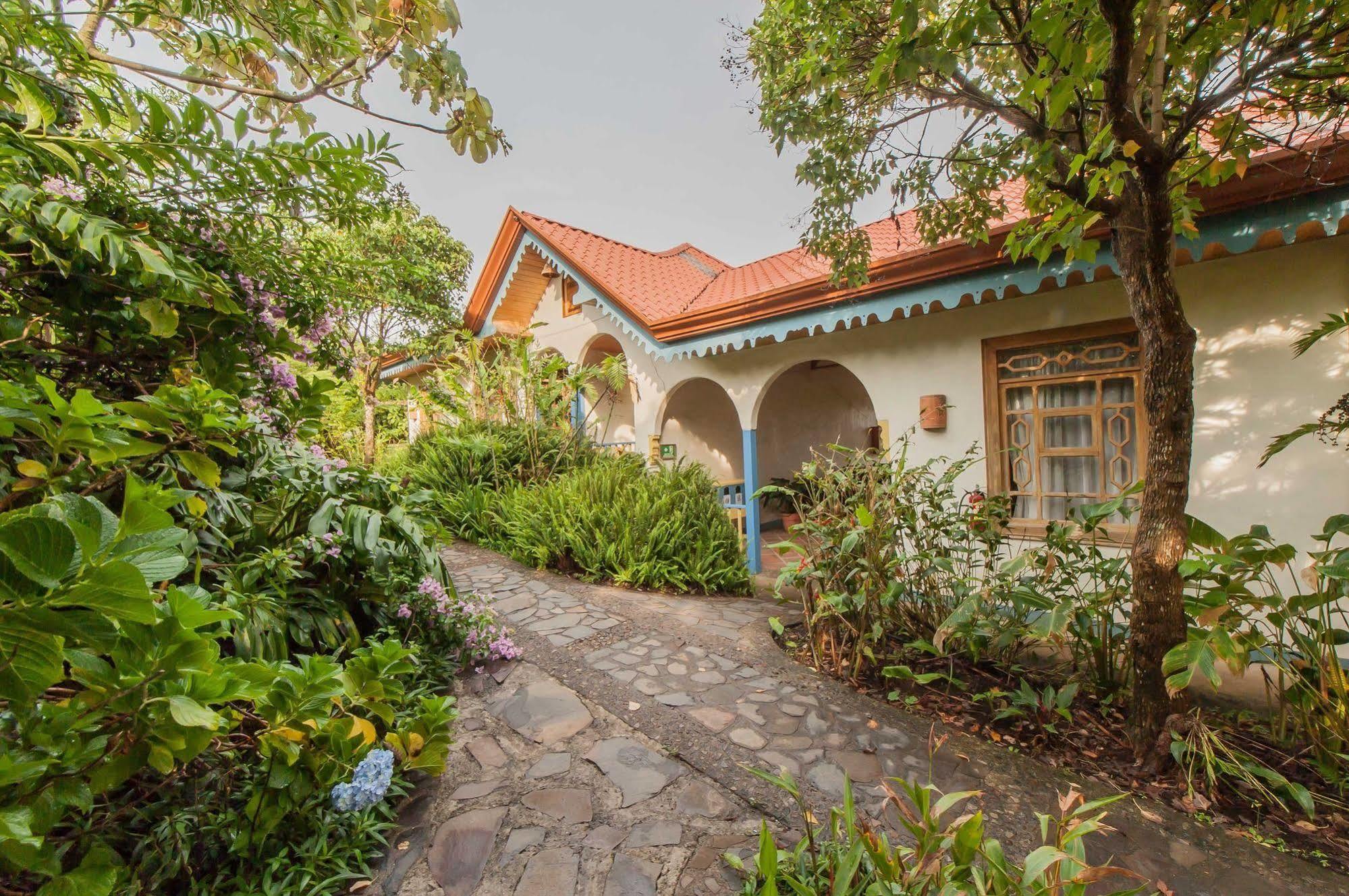 Hotel Claro De Luna Monteverde Екстериор снимка